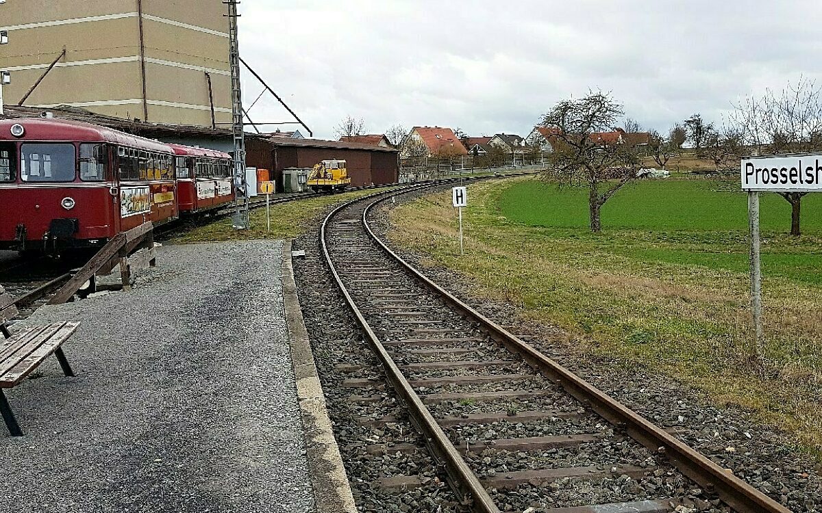 Das ist der Bahnhof der Mainschleifenbahn in Prosselsheim Das ist der Bahnhof der Mainschleifenbahn in Prosselsheim